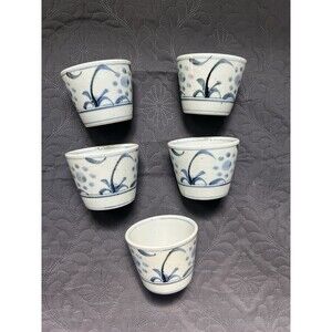 VINTAGE 5pc JAPANESE CERAMICS/ KOIMARI EDO ERA / SOBA CHOKO CUP / BLUE & WHITE